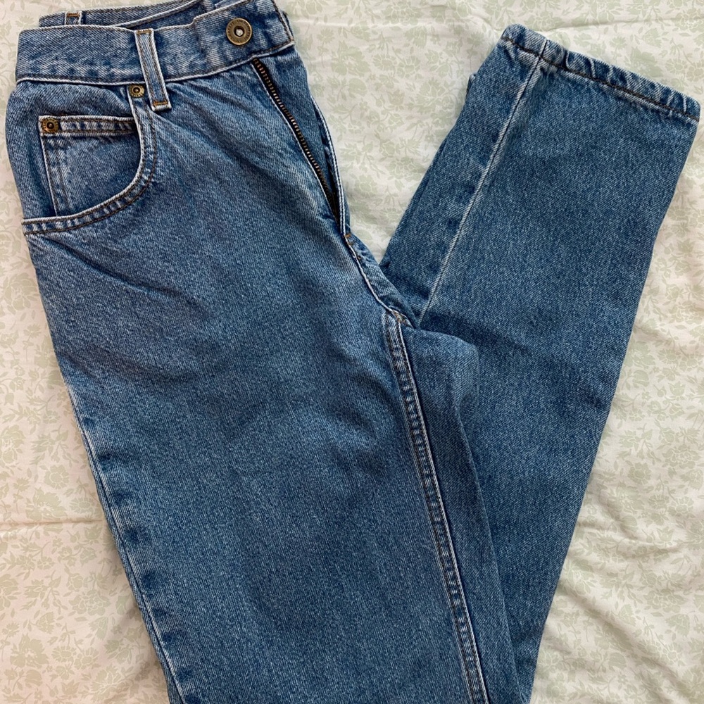 Liz Claiborne Petite Mom Jeans | High Rise Blue Denim | Good condition